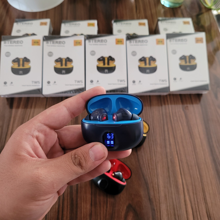 ایرپاد پرو STEREO ضدآب پاوربانک دار کیفیت درجه یک بلوتوث نسخه5 3 صحفه نمایش دار