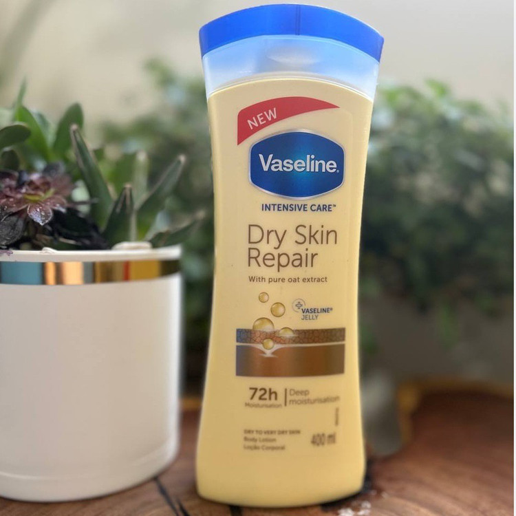 لوسیون بدن وازلین مدل Dry Skin Repair حجم 400 میل